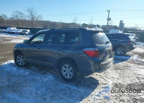 2010 Toyota Highlander Se V6 z USA, uszkodzony, nr VIN 5TDJK3EH2AS035457